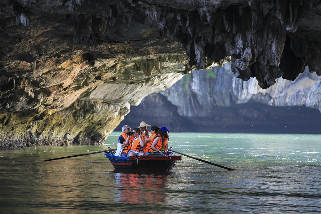 Ha Long Bay Premium Cruise 1 day tour